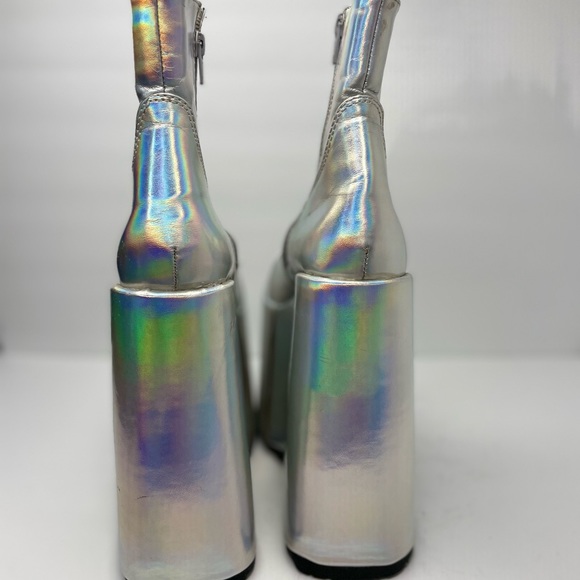 Demonia Cyberdelia Hologram Platform Boots - Picture 5 of 12